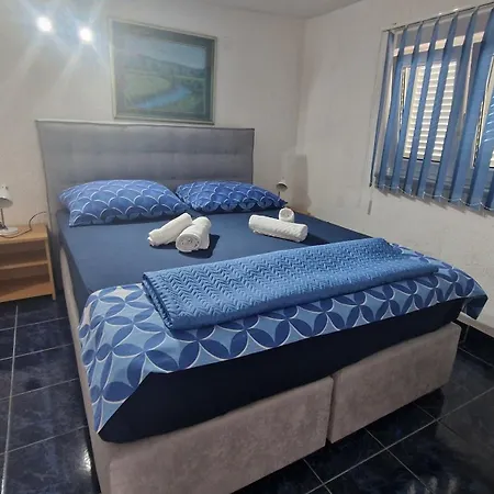 Appartamento Lara Klenovica