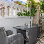 Lara Apartman Klenovica