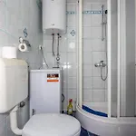 Lara Apartman *