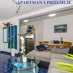 Lara Apartman *