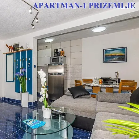 Lara Appartement *