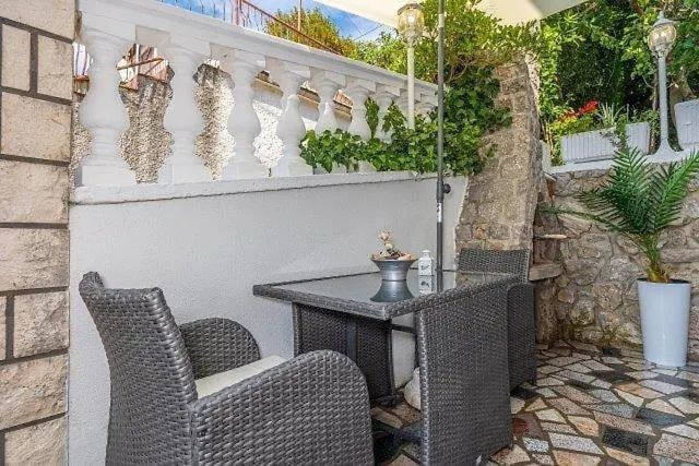 Lara Apartmán Klenovica