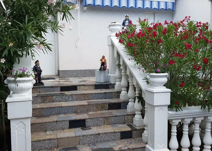 Lara Apartman